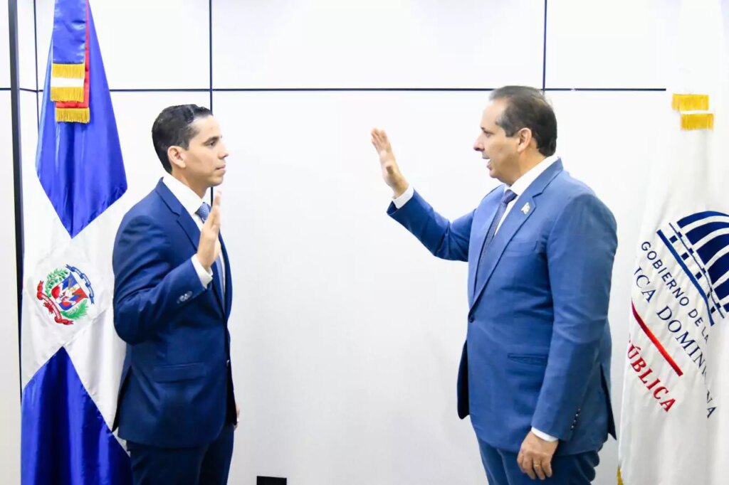 edward-guzman-es-juramentado-como-nuevo-director-ejecutivo-de-senasa
